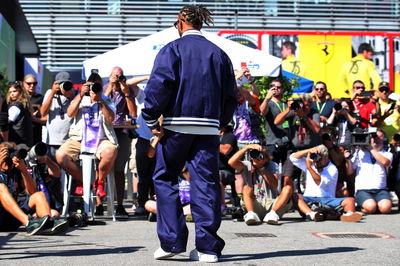 Lewis Hamilton (GBR) Mercedes AMG F1. Formula 1 World Championship, Rd 16, Italian Grand Prix, Monza, Italy, Qualifying