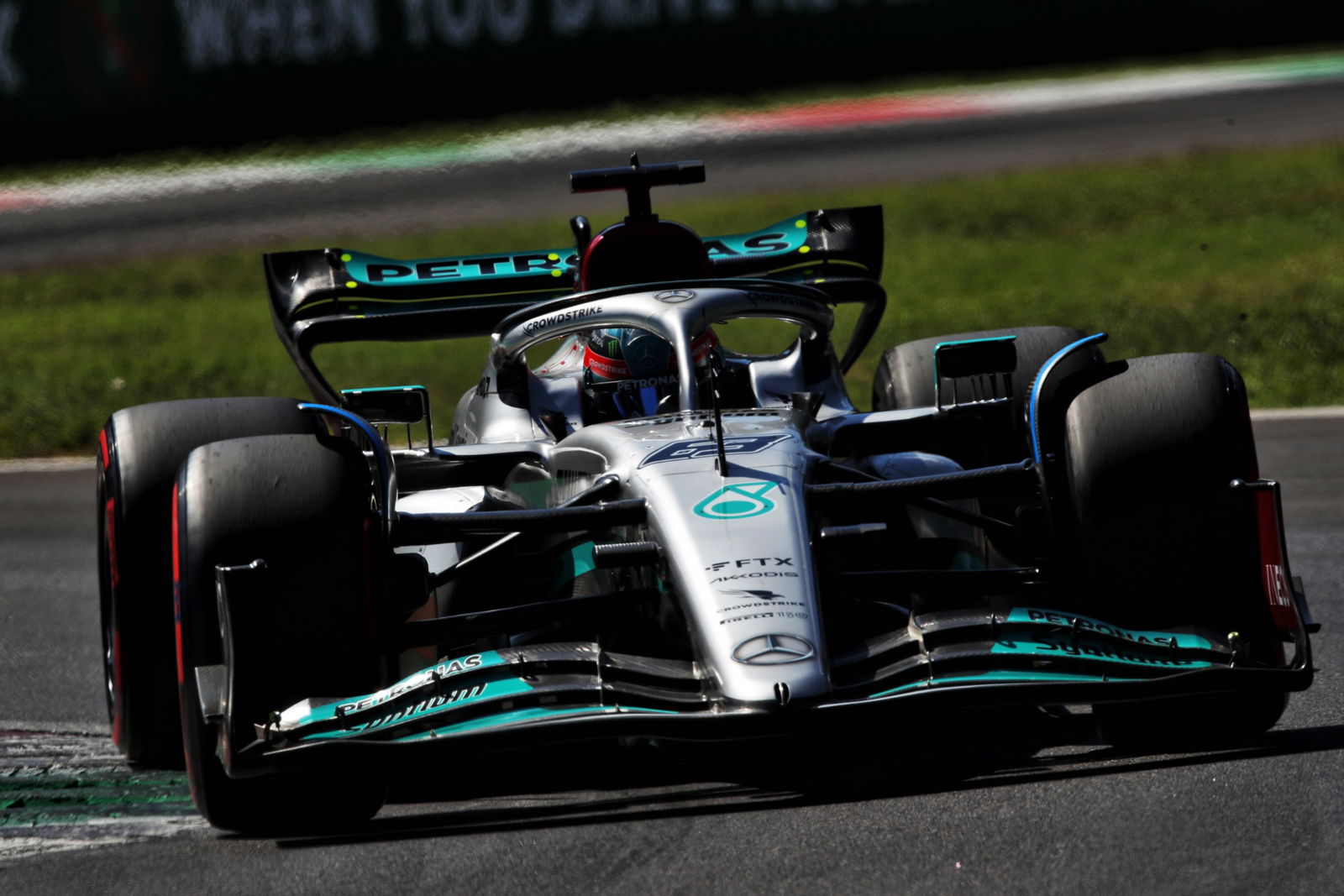 George Russell (GBR) ) Mercedes AMG F1 W13. Kejuaraan Dunia Formula 1, Rd 16, Grand Prix Italia, Monza, Italia,