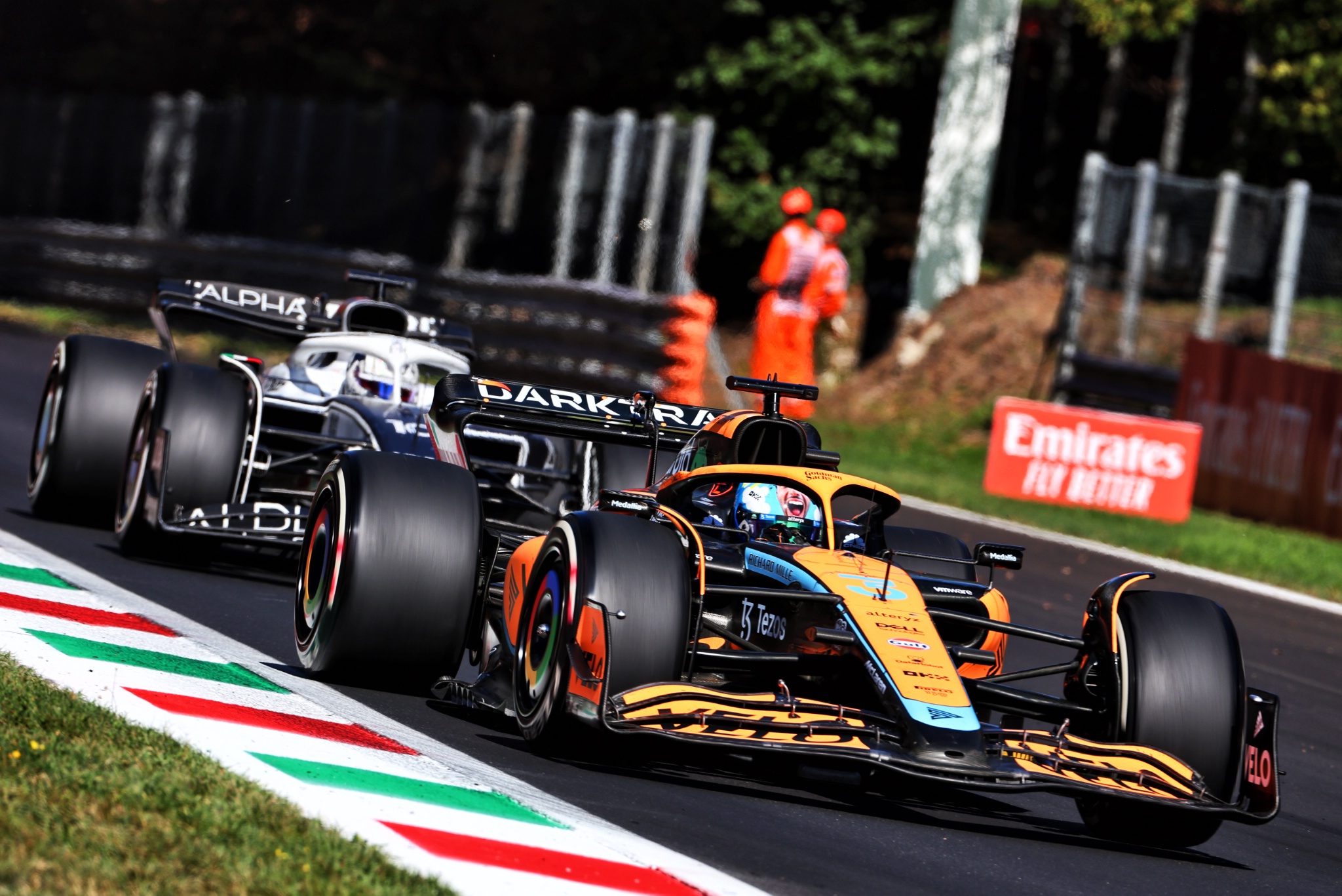 Daniel Ricciardo (AUS) ) McLaren MCL36. Kejuaraan Dunia Formula 1, Rd 16, Grand Prix Italia, Monza, Italia, Race Day.-