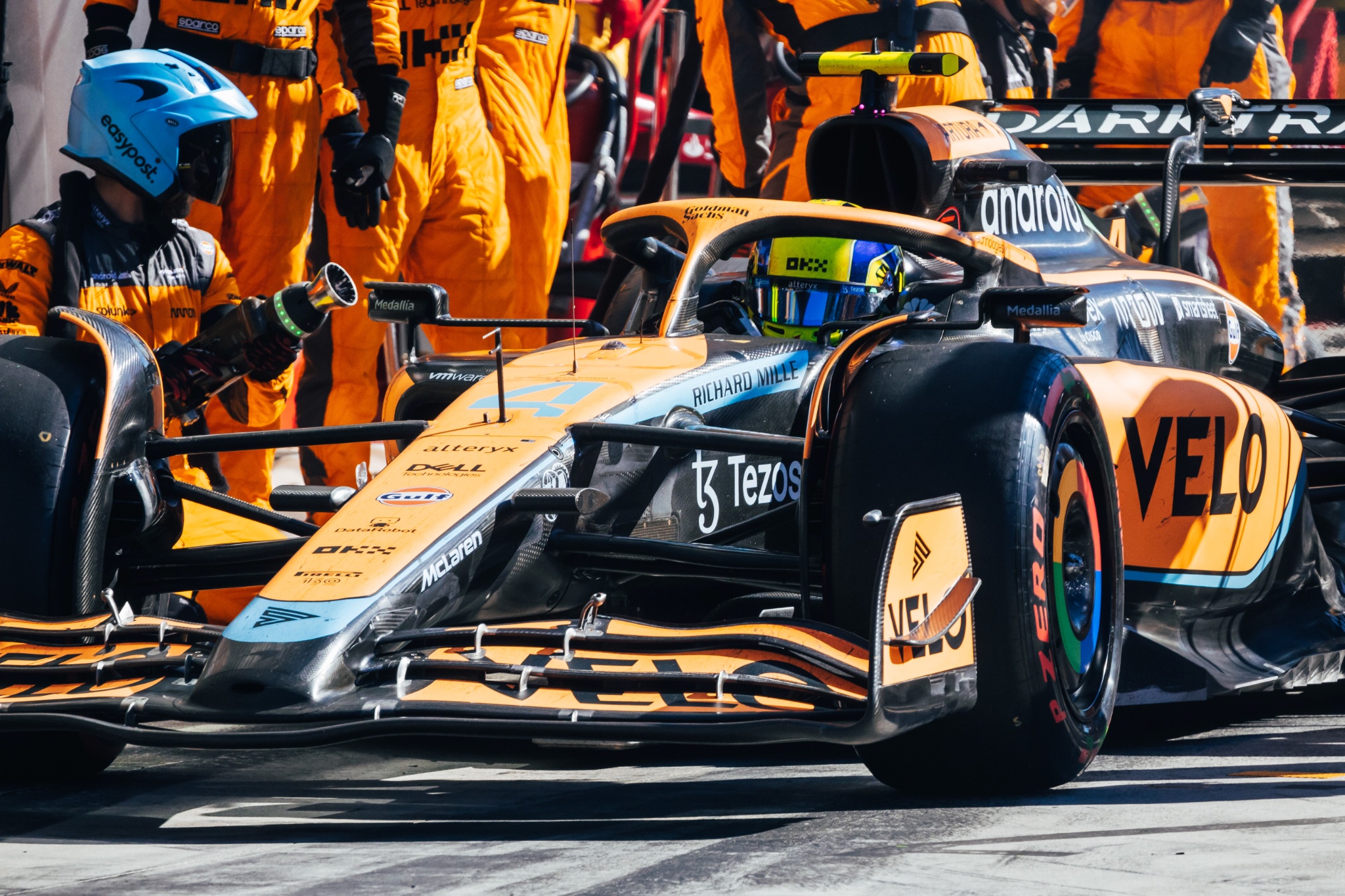 Lando Norris (GBR) ) McLaren MCL36 melakukan pit stop. Kejuaraan Dunia Formula 1, Rd 16, Grand Prix Italia, Monza, Italia,