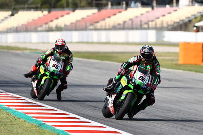 Alex Lowes and Jonathan Rea, Catalunya WorldSBK superpole race, 25 September