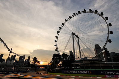 Charles Leclerc (MON) Ferrari F1-75. Formula 1 World Championship, Rd 17, Singapore Grand Prix, Marina Bay Street Circuit,