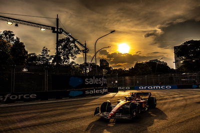 Carlos Sainz Jr (ESP) Ferrari F1-75. Formula 1 World Championship, Rd 17, Singapore Grand Prix, Marina Bay Street Circuit,