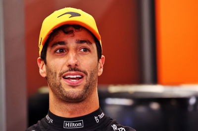 Daniel Ricciardo (AUS) McLaren. Formula 1 World Championship, Rd 17, Singapore Grand Prix, Marina Bay Street Circuit,