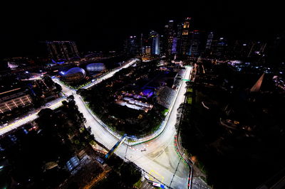 Lewis Hamilton (GBR) Mercedes AMG F1 W13. Formula 1 World Championship, Rd 17, Singapore Grand Prix, Marina Bay Street