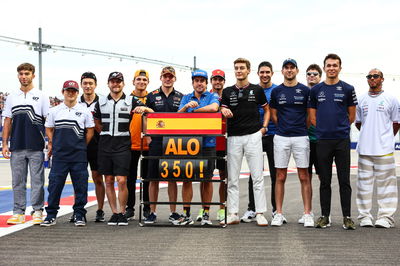 Fernando Alonso (ESP), Alpine F1 Team 350th race in F1 Formula 1 World Championship, Rd 17, Singapore Grand Prix, Marina