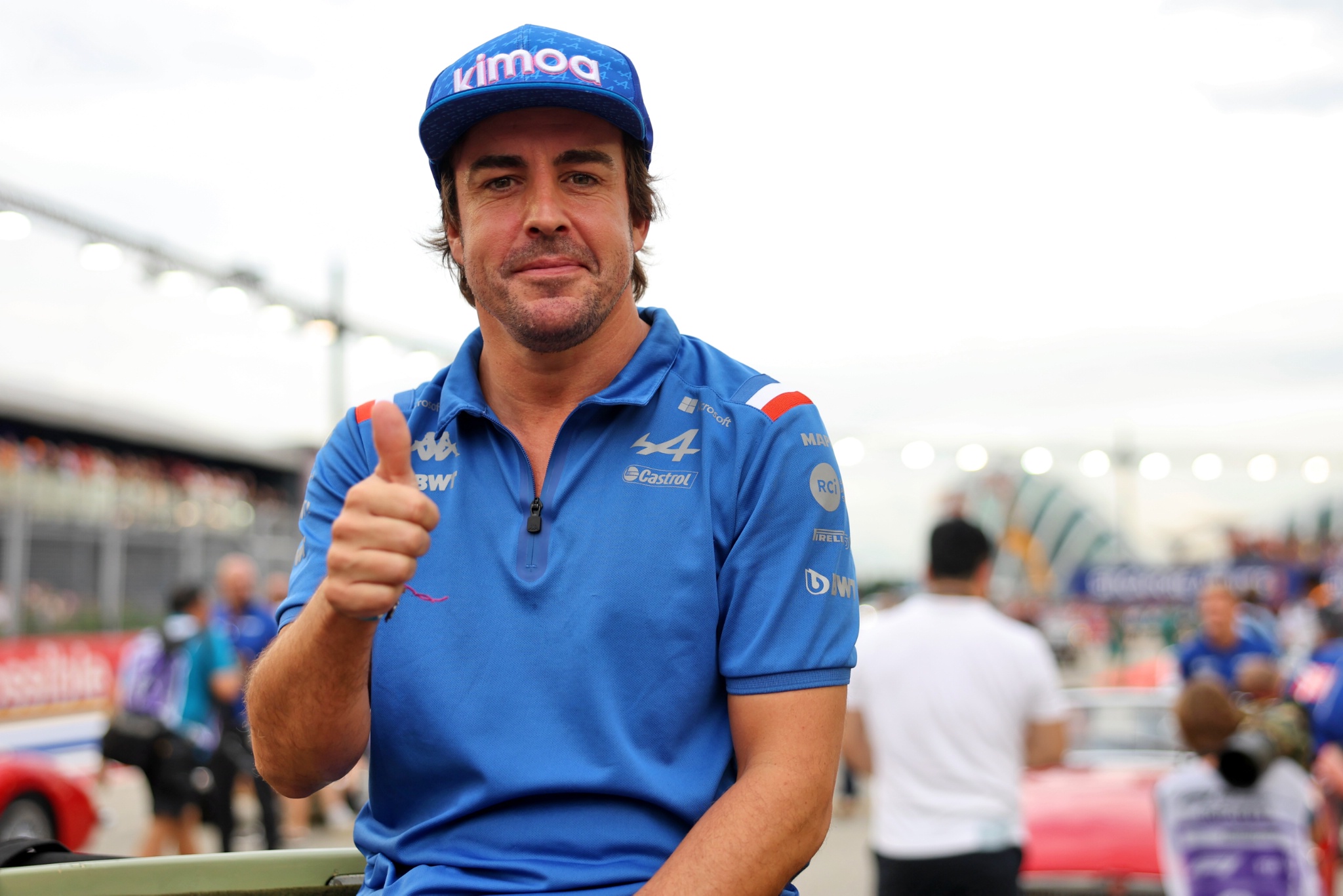 Fernando Alonso (ESP) ) Tim F1 Alpine pada parade pembalap. Kejuaraan Dunia Formula 1, Rd 17, Grand Prix Singapura,