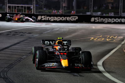 Sergio Perez (MEX) Red Bull Racing RB18. Formula 1 World Championship, Rd 17, Singapore Grand Prix, Marina Bay Street