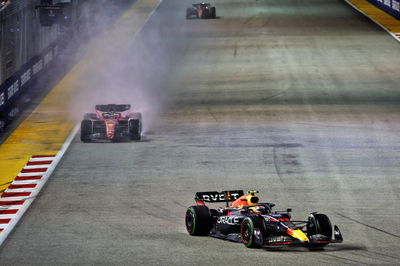 Sergio Perez (MEX) Red Bull Racing RB18. Formula 1 World Championship, Rd 17, Singapore Grand Prix, Marina Bay Street