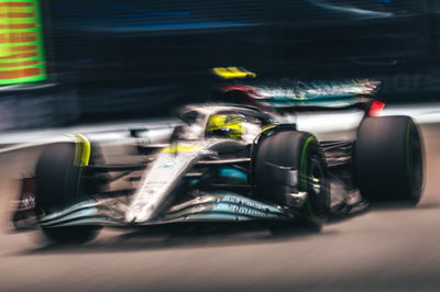 Lewis Hamilton (GBR) Mercedes AMG F1 W13. Formula 1 World Championship, Rd 17, Singapore Grand Prix, Marina Bay Street