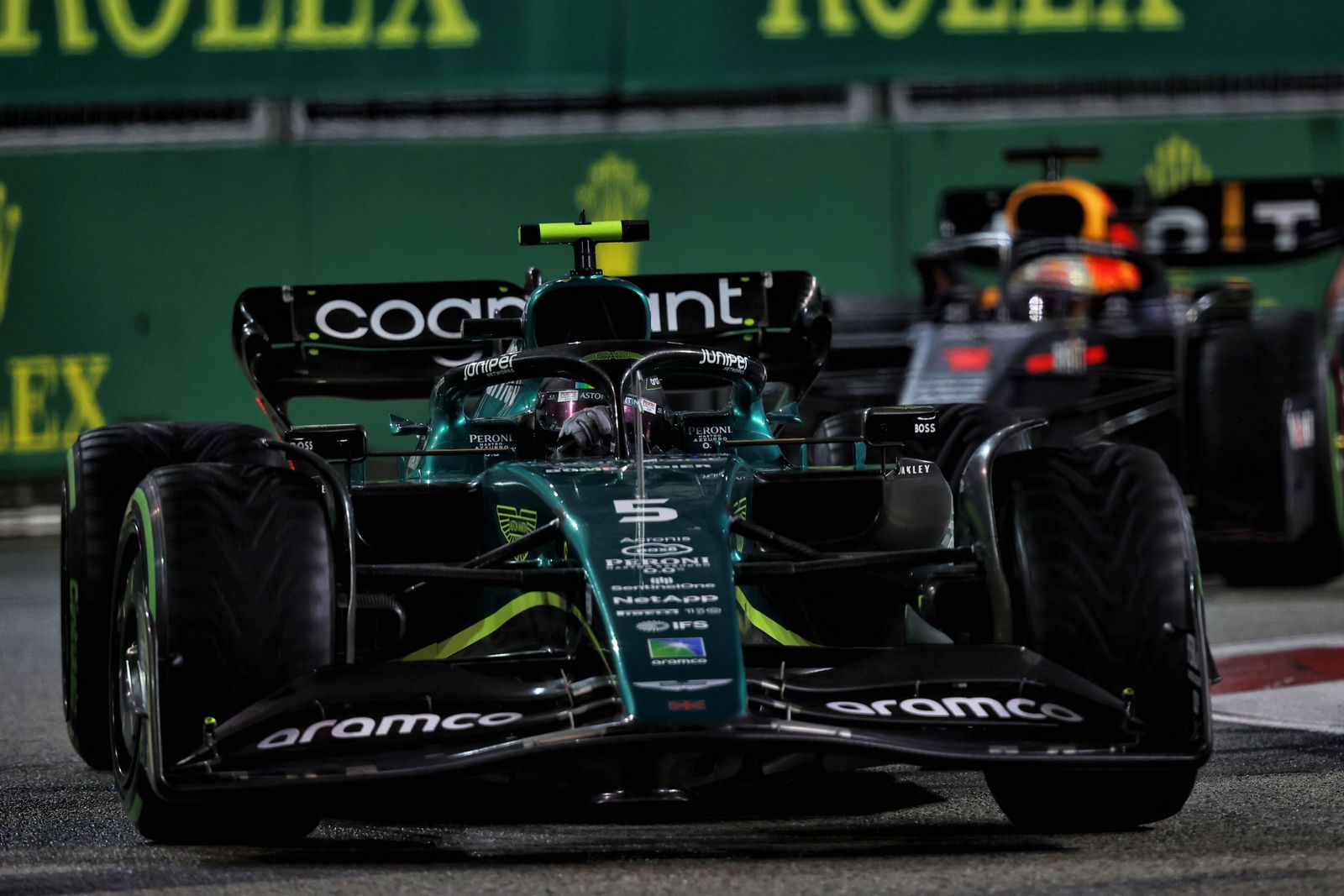 Sebastian Vettel (GER) Aston Martin F1 Team AMR22. Formula 1 World Championship, Rd 17, Singapore Grand Prix, Marina Bay