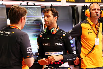 Daniel Ricciardo (AUS) McLaren. Formula 1 World Championship, Rd 17, Singapore Grand Prix, Marina Bay Street Circuit,