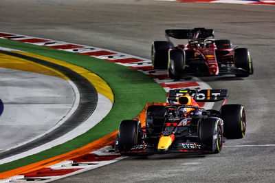 Sergio Perez (MEX) Red Bull Racing RB18. Formula 1 World Championship, Rd 17, Singapore Grand Prix, Marina Bay Street