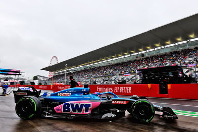 Fernando Alonso (ESP) Alpine F1 Team A522 leaves the pits. Formula 1 World Championship, Rd 18, Japanese Grand Prix,