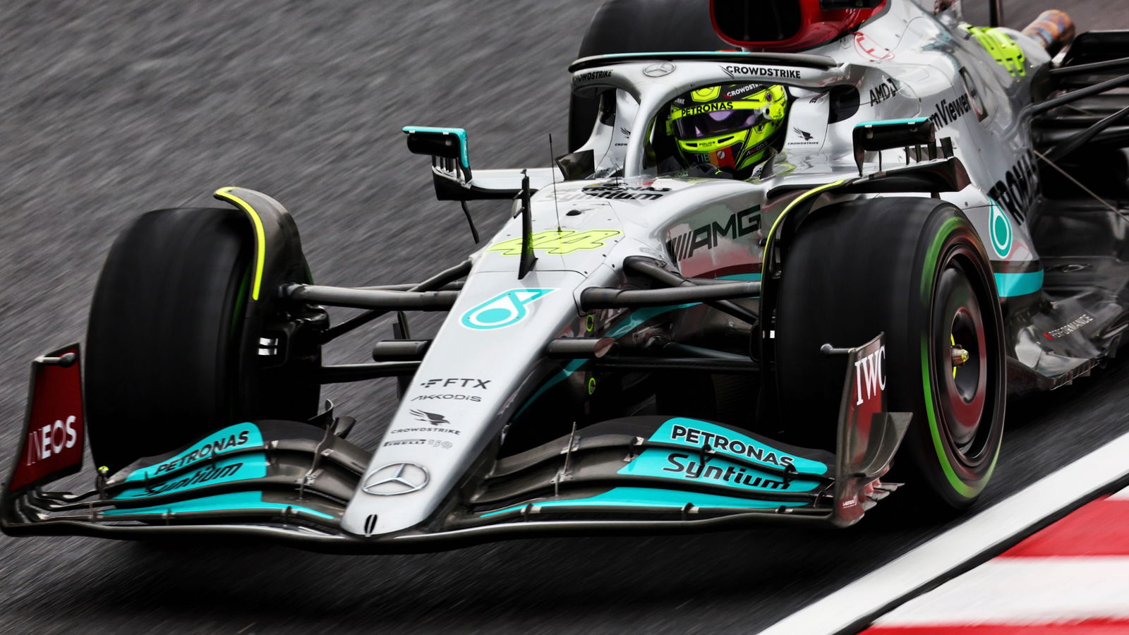 Lewis Hamilton (GBR) Mercedes AMG F1 W