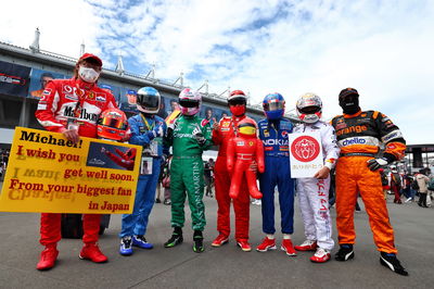 Circuit atmosphere - fans. Formula 1 World Championship, Rd 18, Japanese Grand Prix, Suzuka, Japan, Qualifying Day. -
