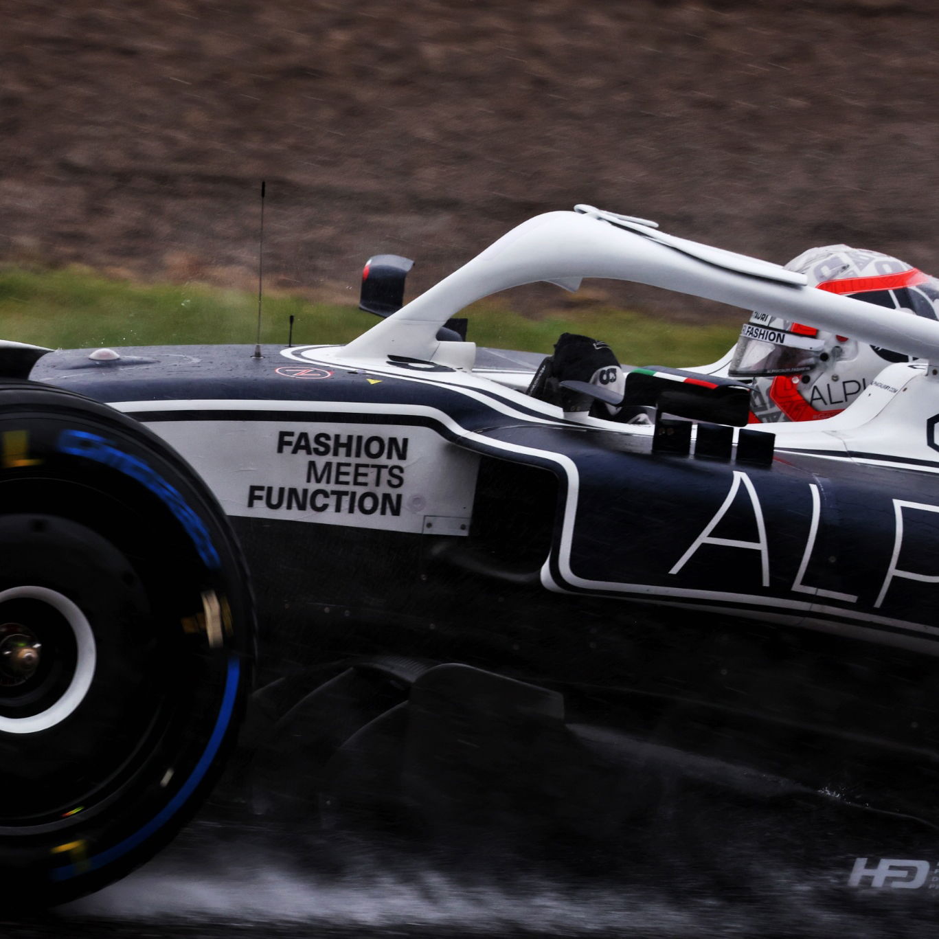 Pierre Gasly (FRA) AlphaTauri AT03. 