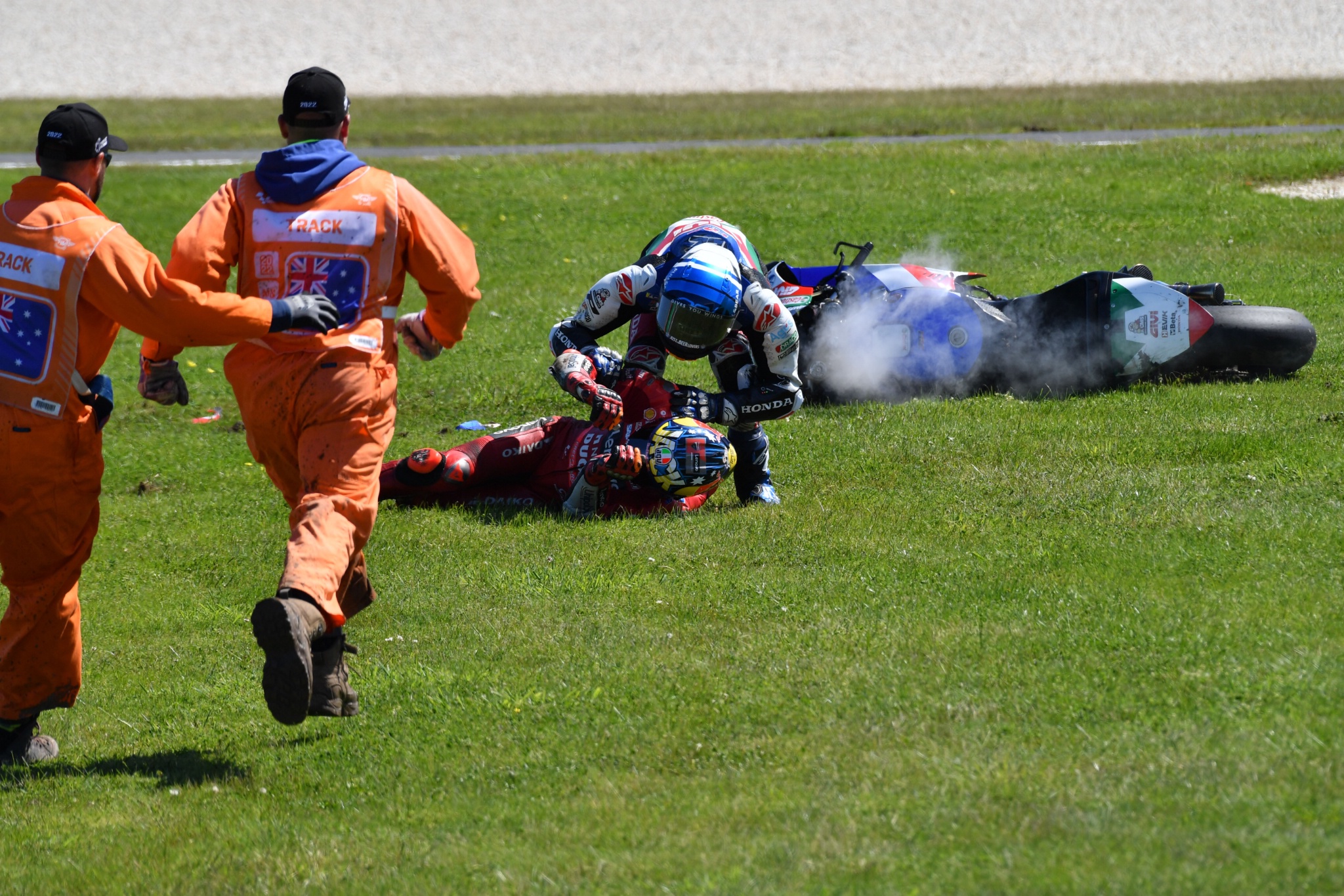 Alex Marquez and Jack Miller crash out of the Australian MotoGP, 16 October