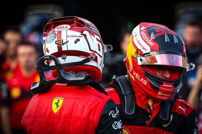 Charles Leclerc (FRA ), Scuderia Ferrari dan Carlos Sainz Jr (ESP), Kejuaraan Dunia Formula 1 Scuderia Ferrari, Rd 19,