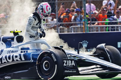 Liam Lawson (NZL) AlphaTauri AT03 Test Driver stopped in the first practice session. Formula 1 World Championship, Rd 20,