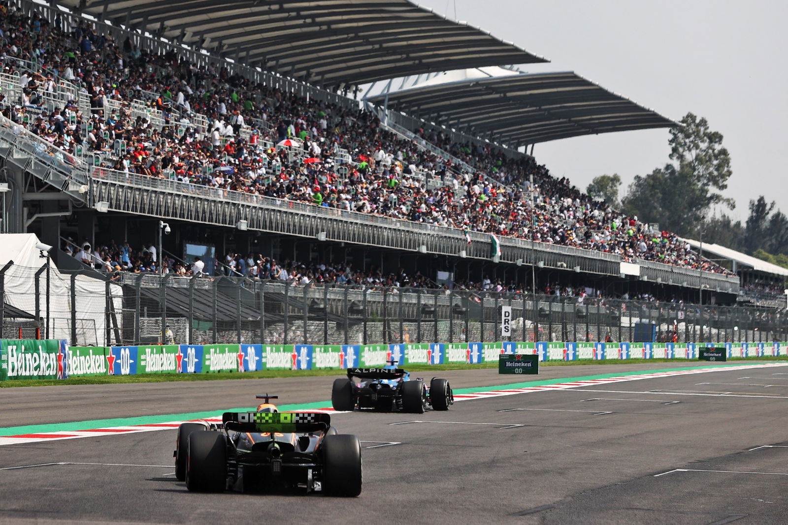 Daniel Ricciardo (AUS) McLaren MCL36. Formula 1 World Championship, Rd 20, Mexican Grand Prix, Mexico City, Mexico,