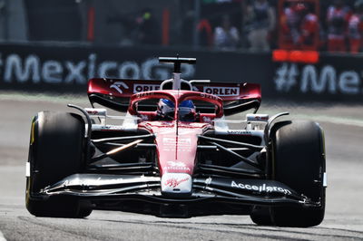 Valtteri Bottas (FIN ) Alfa Romeo F1 Team C42. Kejuaraan Dunia Formula 1, Rd 20, Grand Prix Meksiko, Mexico City,