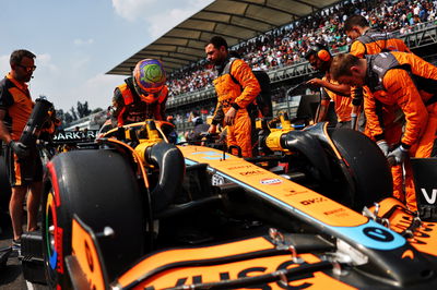 Daniel Ricciardo (AUS) McLaren MCL36 on the grid. Formula 1 World Championship, Rd 20, Mexican Grand Prix, Mexico City,