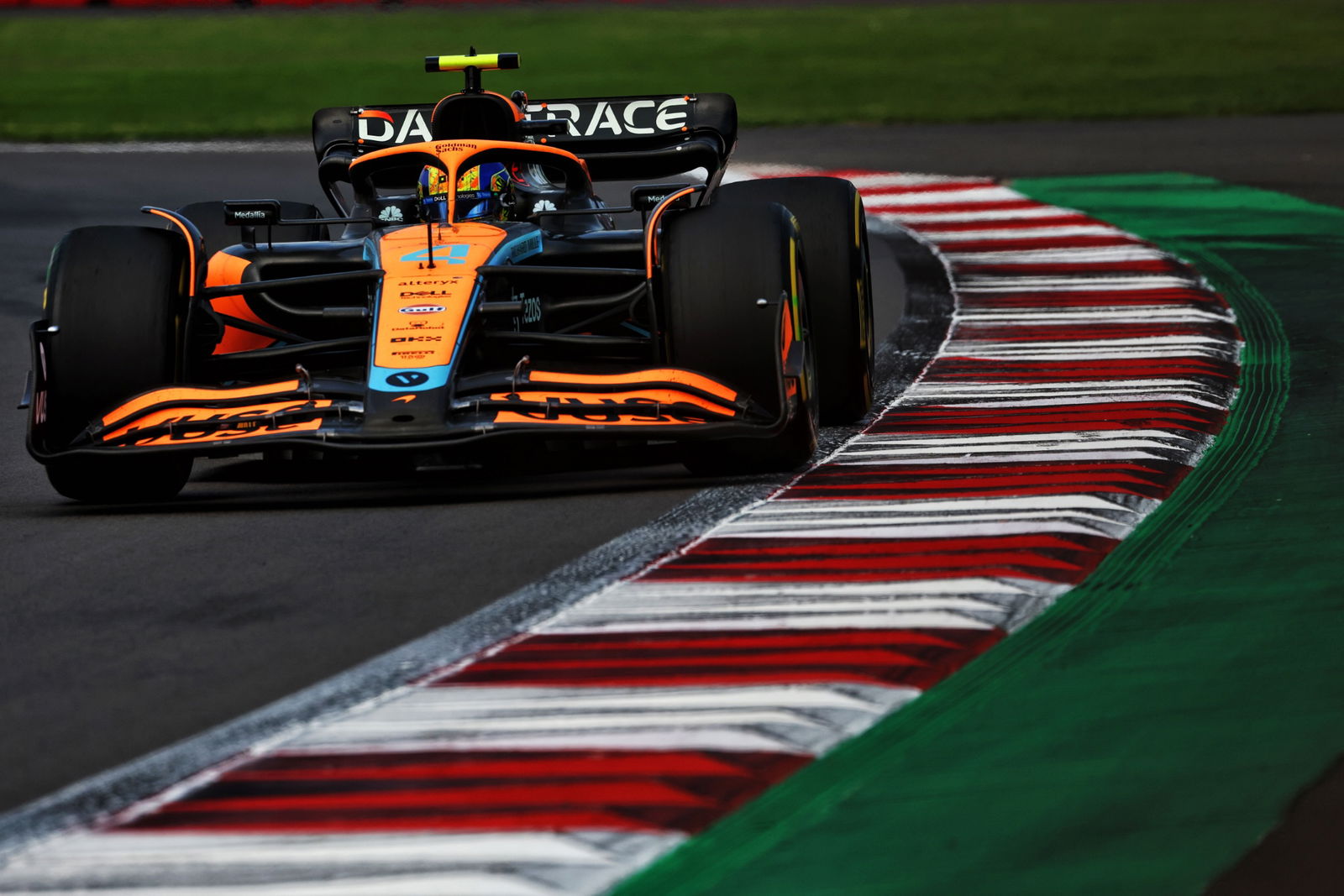 Lando Norris (GBR) ) McLaren MCL36. Kejuaraan Dunia Formula 1, Rd 20, Grand Prix Meksiko, Mexico City, Mexico, Race