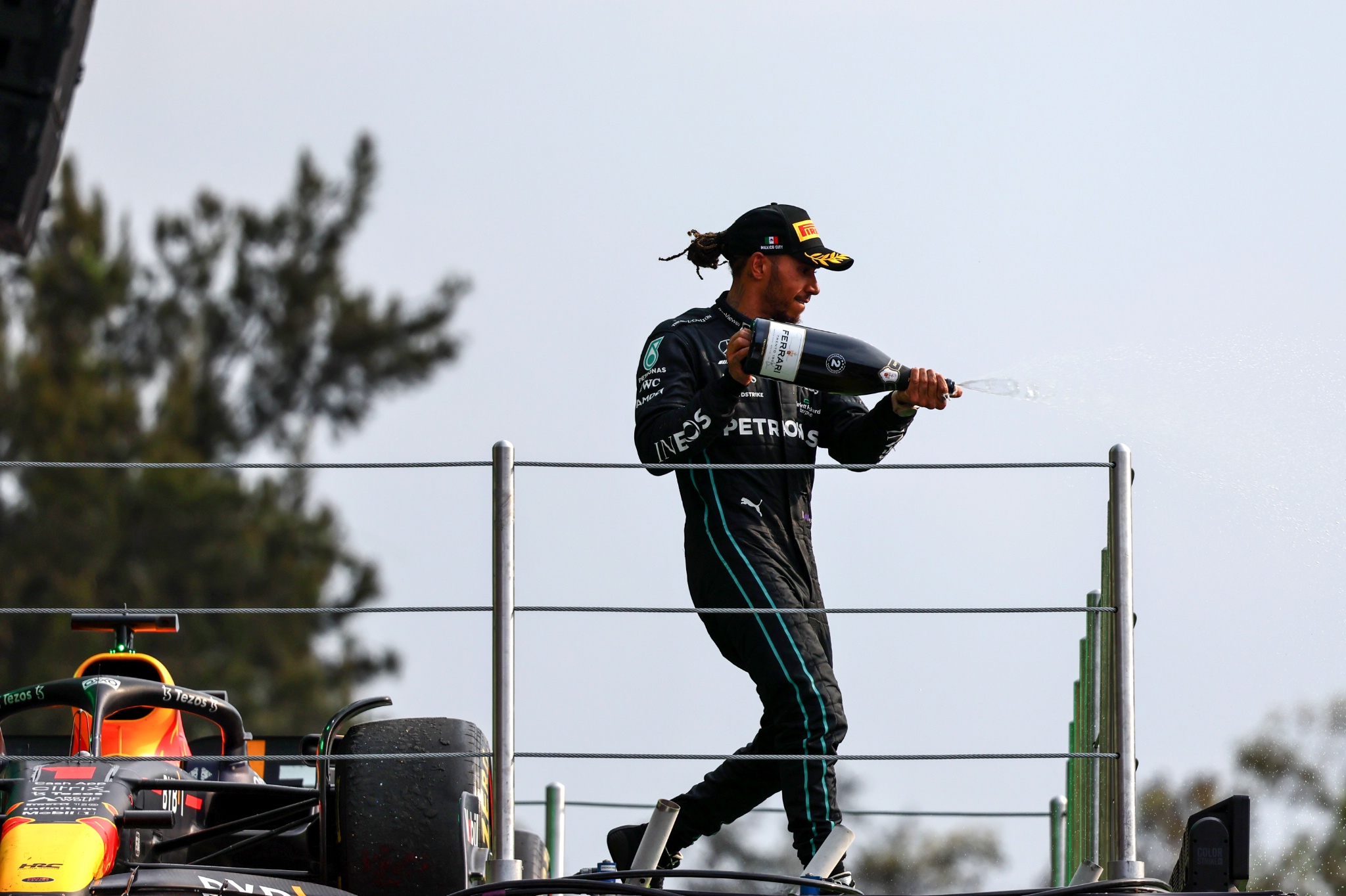 Lewis Hamilton (GBR) ), Kejuaraan Dunia Formula 1 Mercedes AMG F1, Rd 20, Grand Prix Meksiko, Mexico City, Mexico, Race