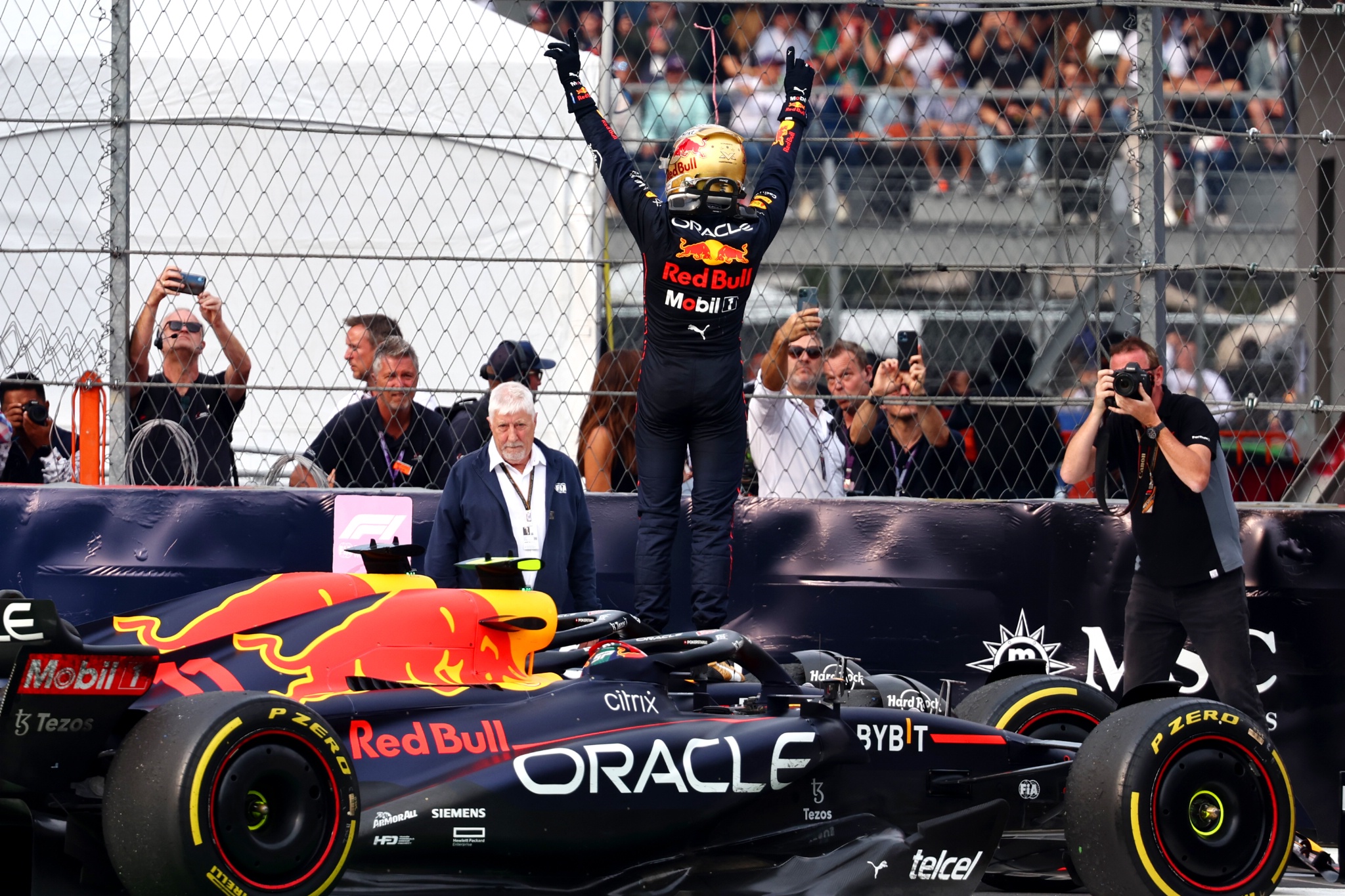 1st place Max Verstappen (NLD) Red Bull Racing RB18. Formula 1 World Championship, Rd 20, Mexican Grand Prix, Mexico City,