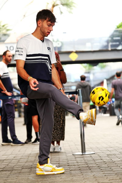 Pierre Gasly (FRA) AlphaTauri plays football in the paddock. Formula 1 World Championship, Rd 21, Brazilian Grand Prix,