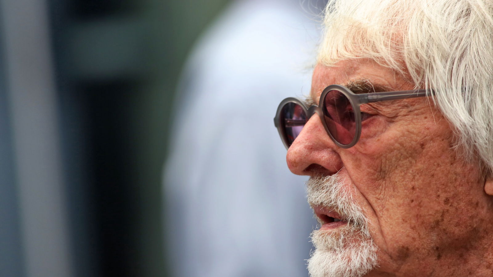 Bernie Ecclestone (GBR). Formula 1 World Championship, Rd 21, Brazilian Grand Prix, Sao Paulo, Brazil, Preparation Day.
-
