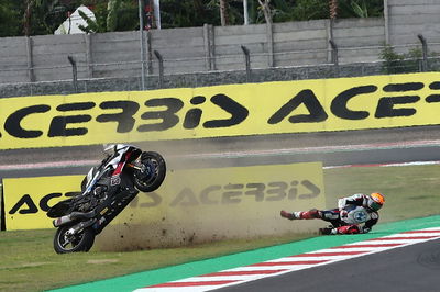 Eugene Laverty crash, Race 1, Indonesian WorldSBK. 12 November