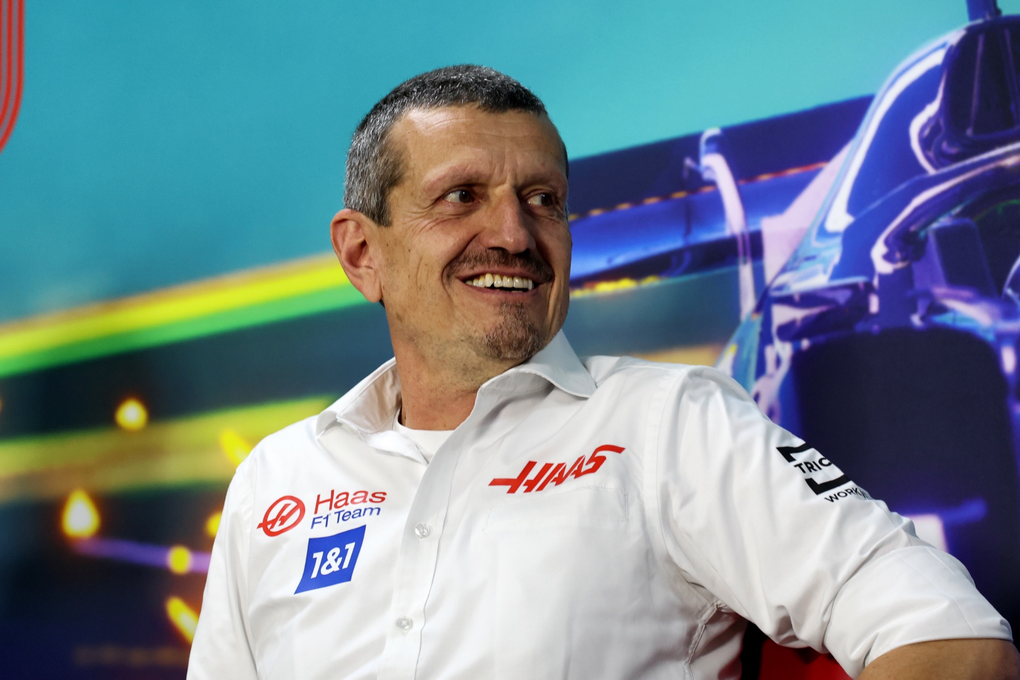 Guenther Steiner (ITA ) Ketua Tim Haas F1 di Konferensi Pers FIA Kejuaraan Dunia Formula 1, Rd 21, Brasil