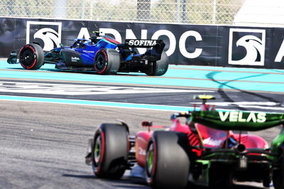 Logan Sargeant (USA) Williams Racing FW44 Academy Driver recovers from a spin at turn 1. Formula 1 World Championship, Rd