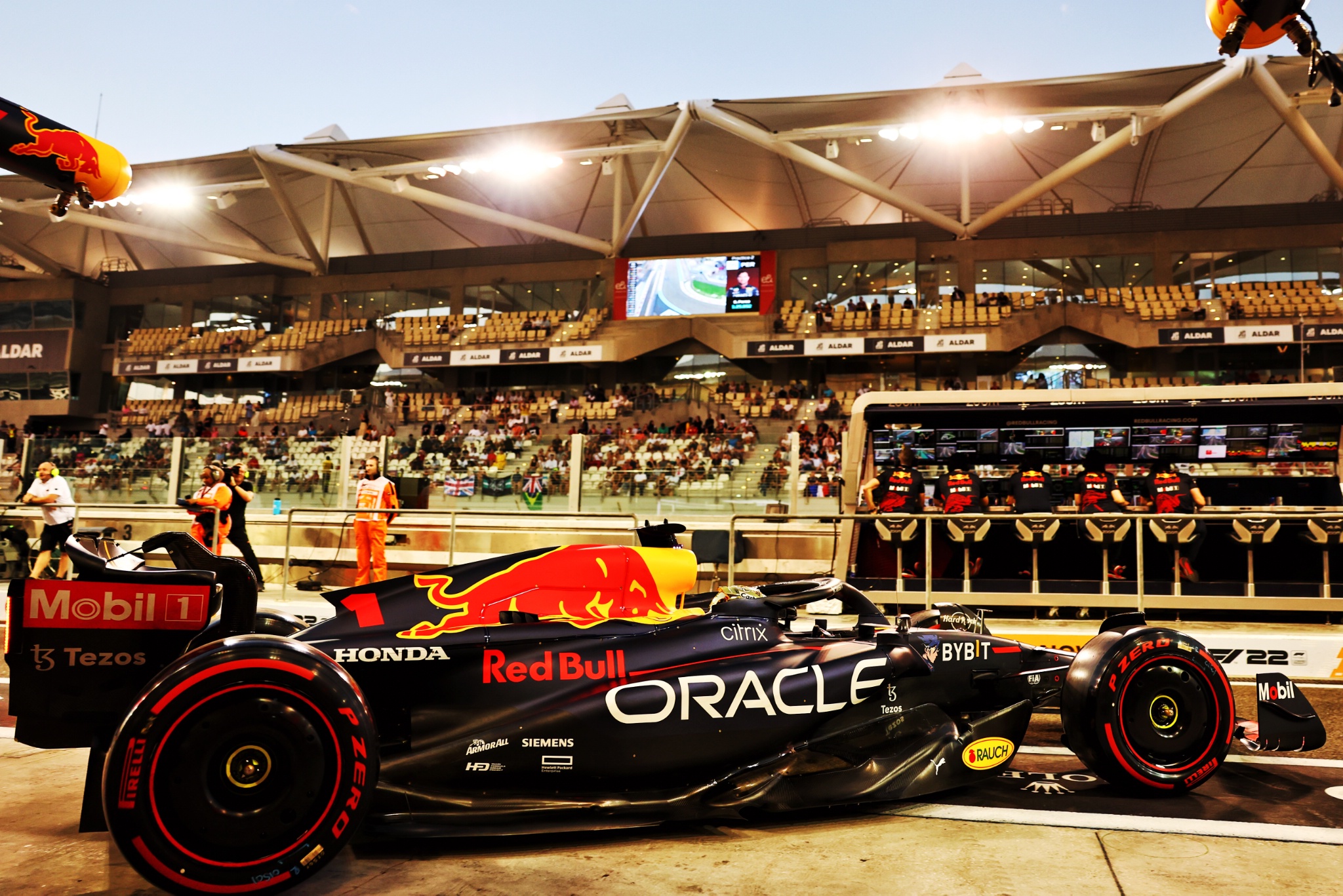 Max Verstappen (NLD) Red Bull Racing RB18 leaves the pits. Formula 1 World Championship, Rd 22, Abu Dhabi Grand Prix, Yas