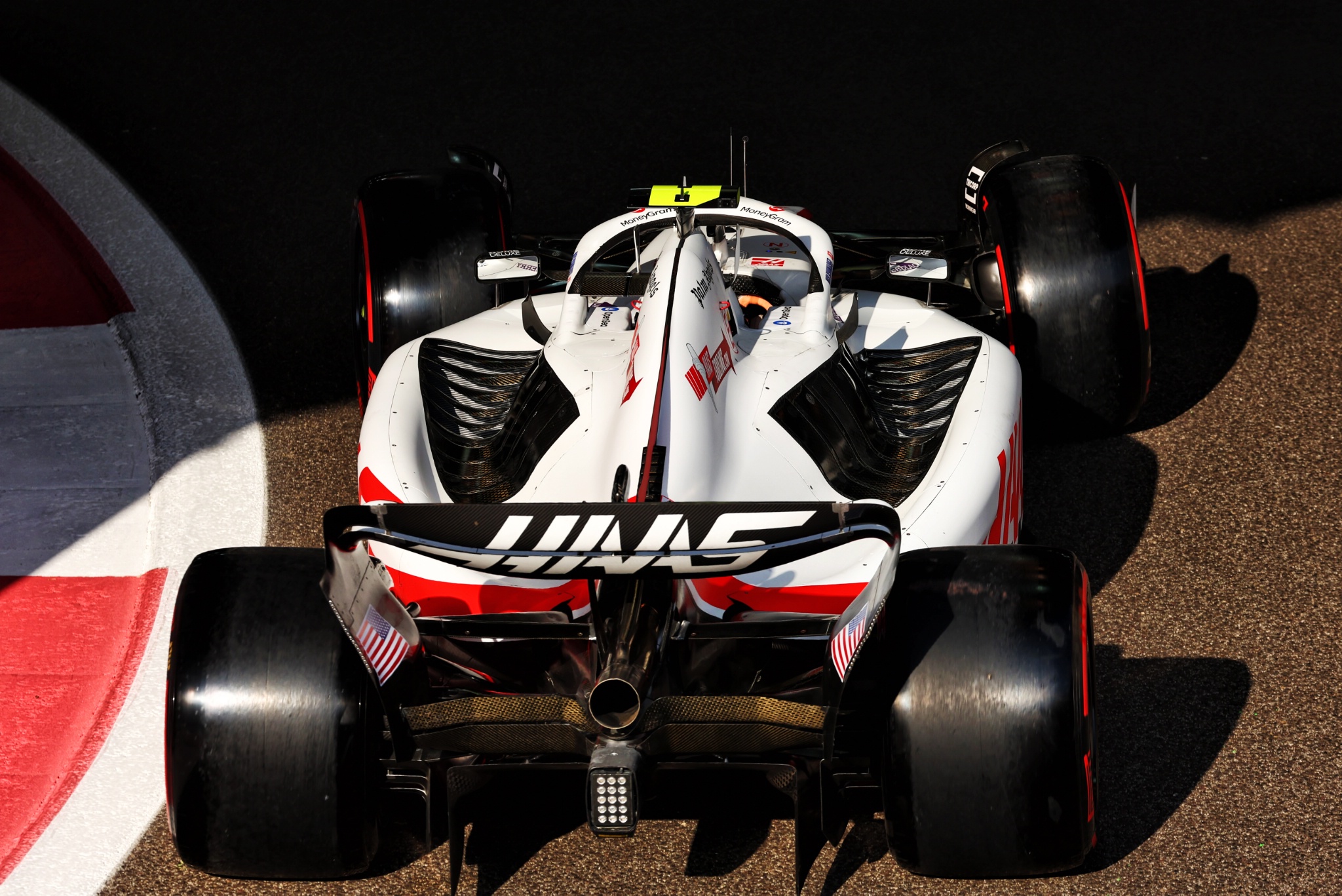 Mick Schumacher (GER ) Haas VF-22. Kejuaraan Dunia Formula 1, Rd 22, Grand Prix Abu Dhabi, Sirkuit Yas Marina, Abu