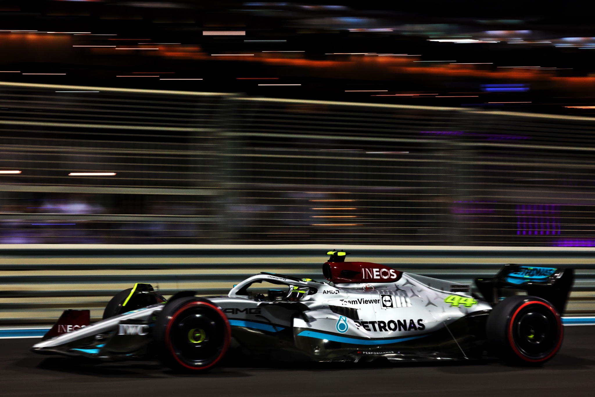 Lewis Hamilton (GBR) Mercedes AMG F1 W13. Formula 1 World Championship, Rd 22, Abu Dhabi Grand Prix, Yas Marina Circuit,