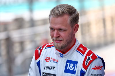 Kevin Magnussen (DEN) Haas F1 Team at a team photograph. Formula 1 World Championship, Rd 22, Abu Dhabi Grand Prix, Yas