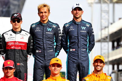 (L ke R ): Guanyu Zhou (CHN) Alfa Romeo F1 Team; Alexander Albon (THA) Williams Racing; dan Nicholas Latifi (CDN) Williams