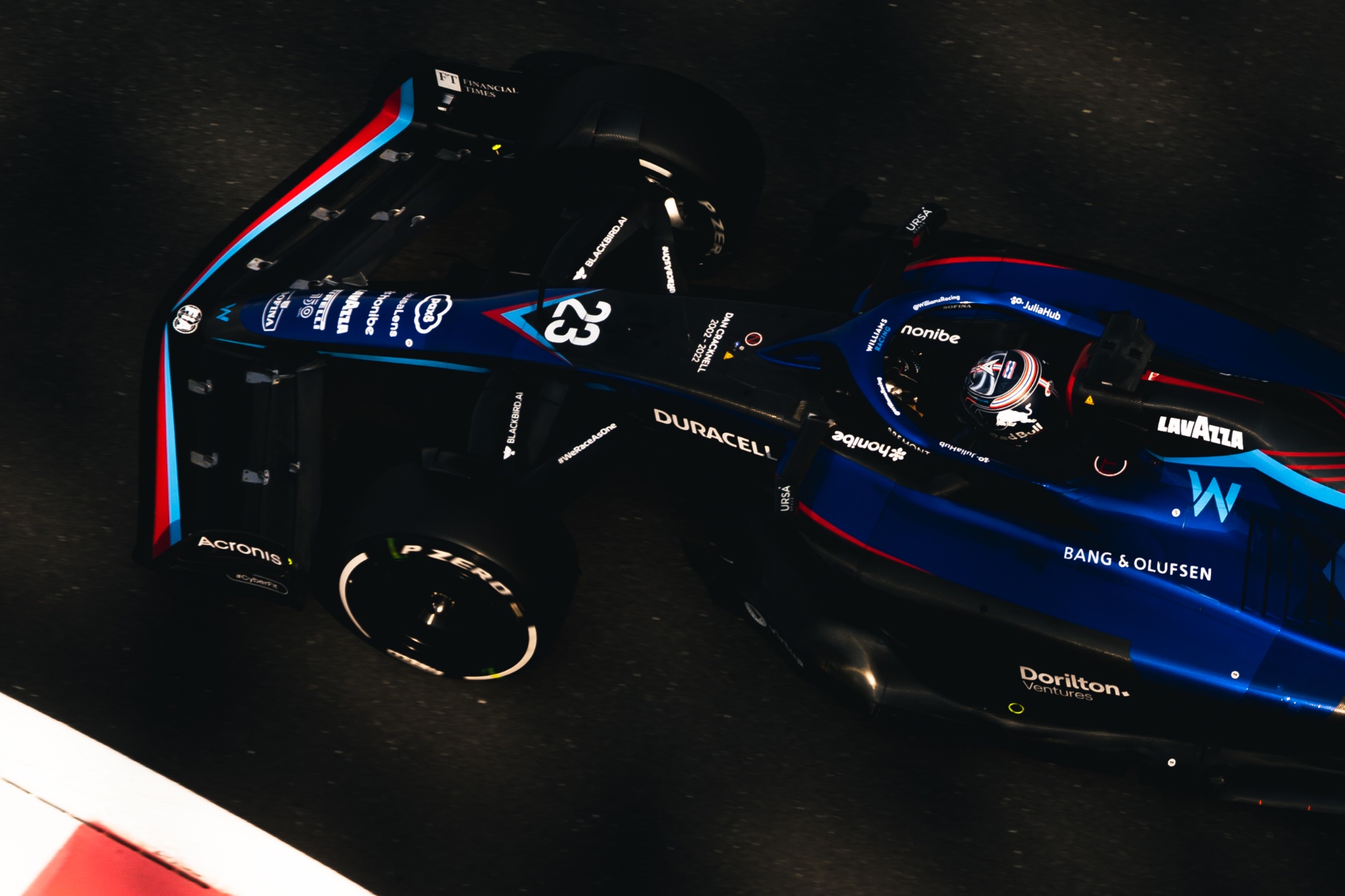 Alexander Albon (THA ) Williams Racing FW44. Tes Formula 1, Sirkuit Yas Marina, Abu Dhabi, Selasa.-