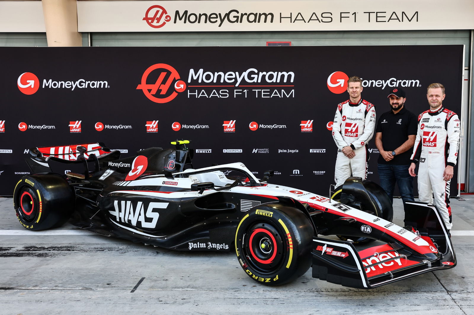 Nico Hulkenberg (GER), Haas F1 Team and Kevin Magnussen (DEN), Haas F1 Team Formula 1 Testing, Sakhir, Bahrain, Day One.-