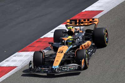 Lando Norris (GBR ) McLaren MCL60.Pengujian Formula 1, Sakhir, Bahrain, Hari Kedua.- www.xpbimages.com, EMail: