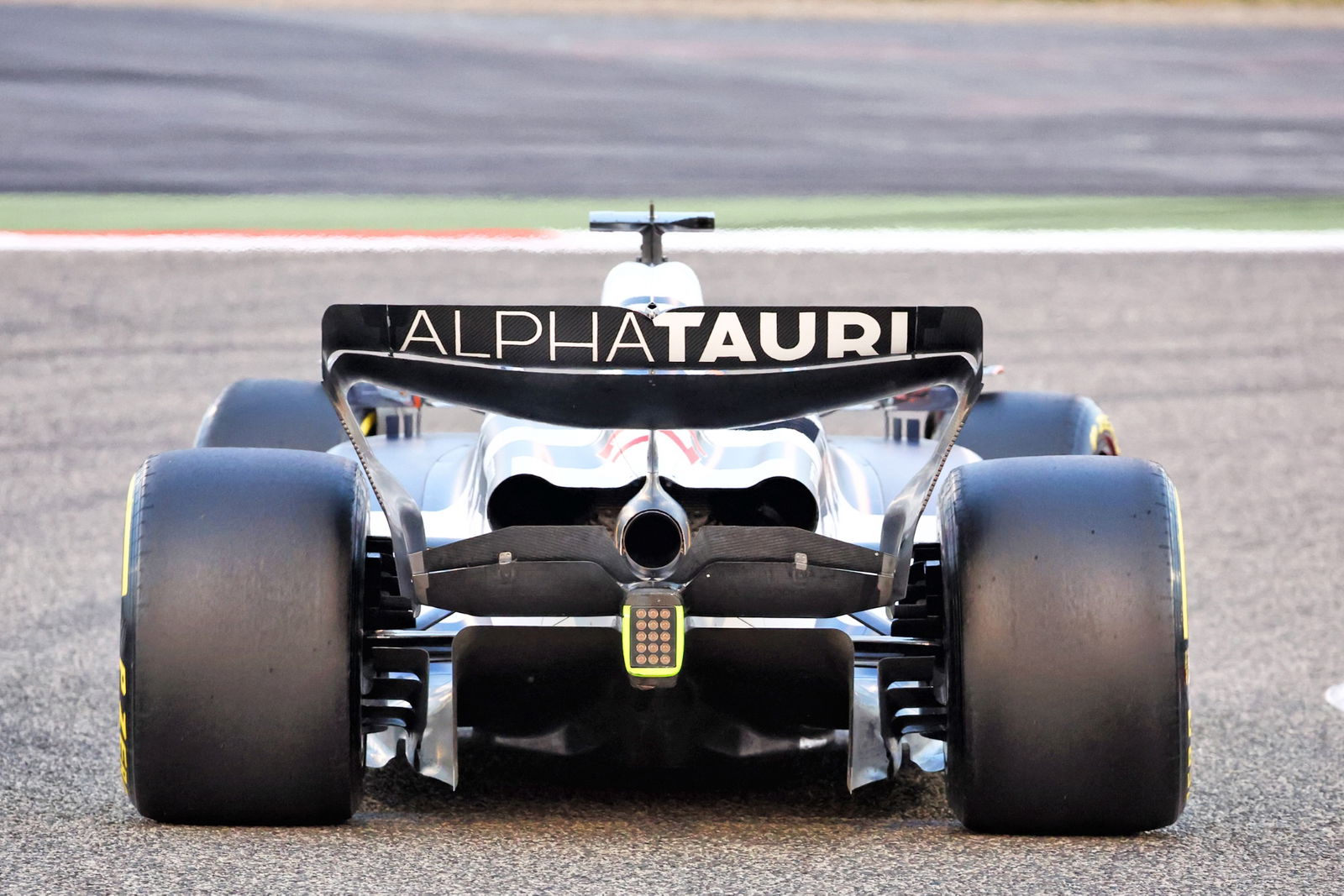 Nyck de Vries (NLD) AlphaTauri AT04. Formula 1 Testing, Sakhir, Bahrain, Day Two.- www.xpbimages.com, EMail: