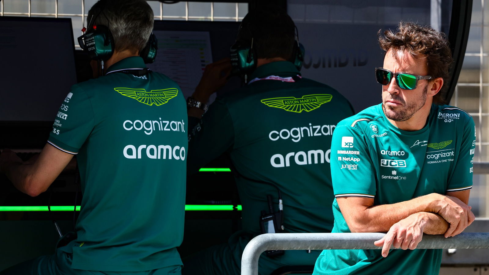 Fernando Alonso (ESP), Aston Martin Racing Formula 1 Testing, Sakhir, Bahrain, Day Three.
- www.xpbimages.com, EMail: