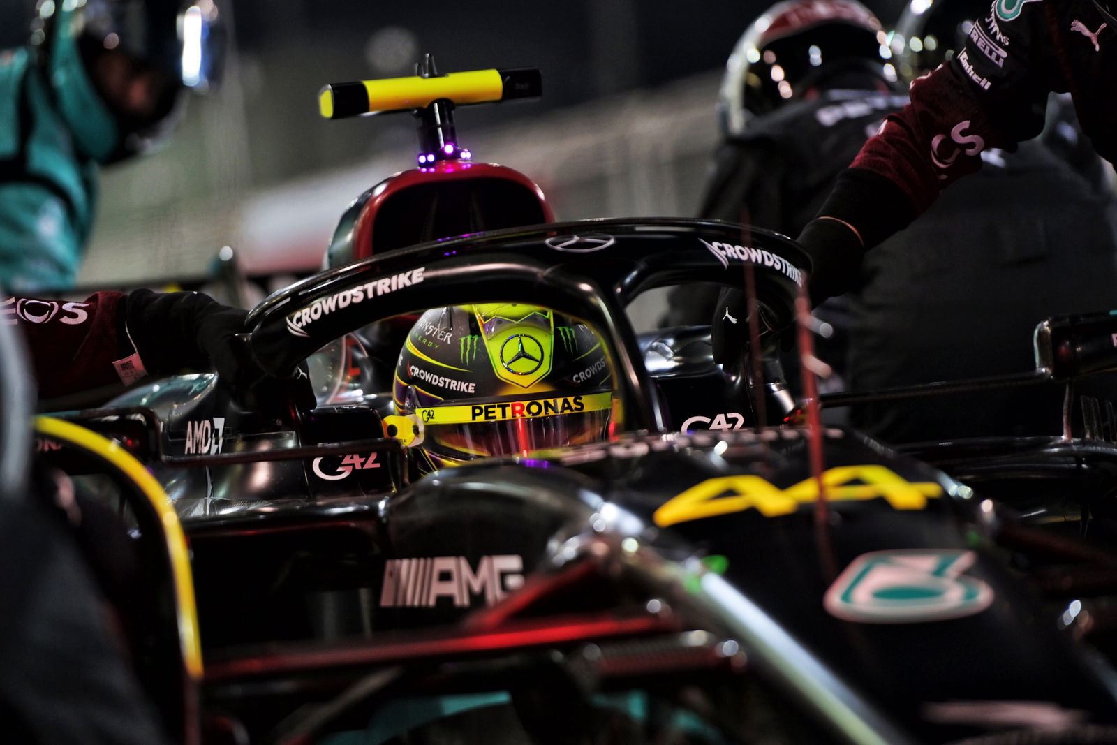 Lewis Hamilton (GBR) Mercedes AMG F1 W14 in the pits. Formula 1 Testing, Sakhir, Bahrain, Day Three.- www.xpbimages.com,