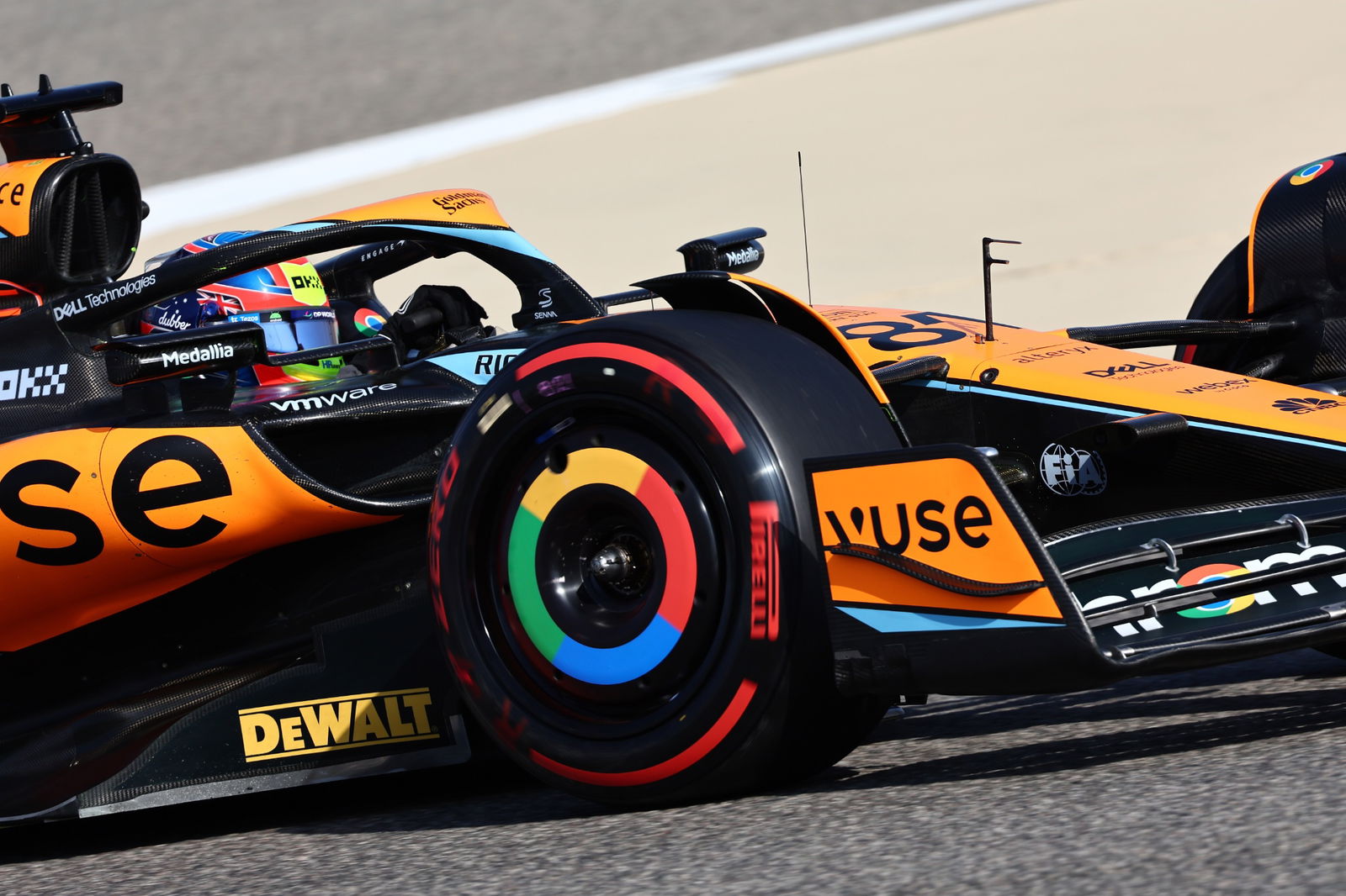 Oscar Piastri (AUS) McLaren MCL60. Formula 1 World Championship, Rd 1, Bahrain Grand Prix, Sakhir, Bahrain, Practice
