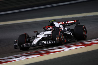 Yuki Tsunoda (JPN) AlphaTauri AT04. Formula 1 World Championship, Rd 1, Bahrain Grand Prix, Sakhir, Bahrain, Practice