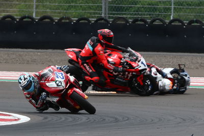 Marcel Schrotter , Nicolo and Glenn Van Straalen Bulega crash, WSS rcae 1, Indonesian WorldSBK, 4 March