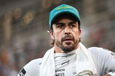 Fernando Alonso (ESP), Aston Martin Racing Formula 1 World Championship, Rd 1, Bahrain Grand Prix, Sakhir, Bahrain, Race